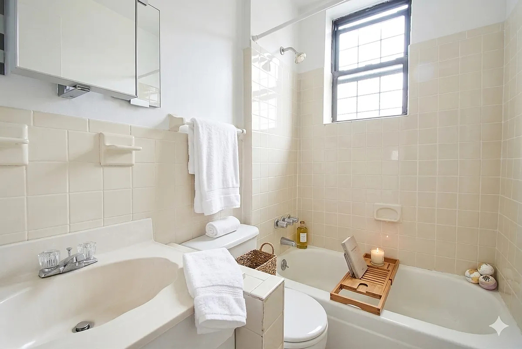East 89th Street  - Photo 3