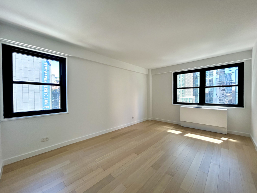 East 39th Street - Photo 3