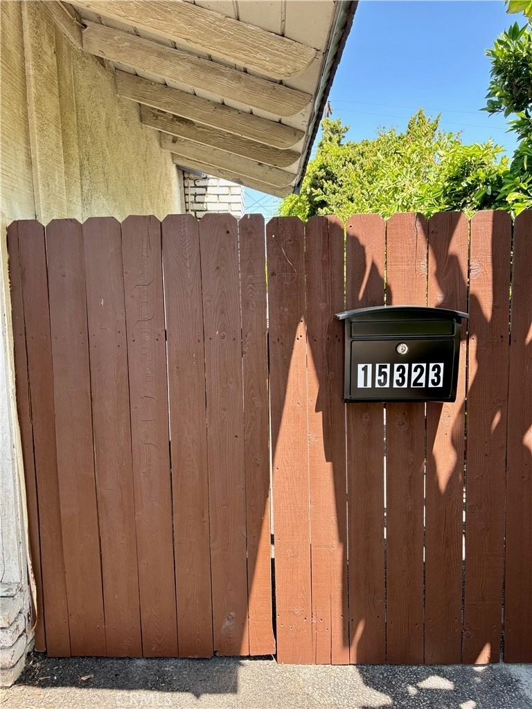 15323 Via Verita Avenue - Photo 17