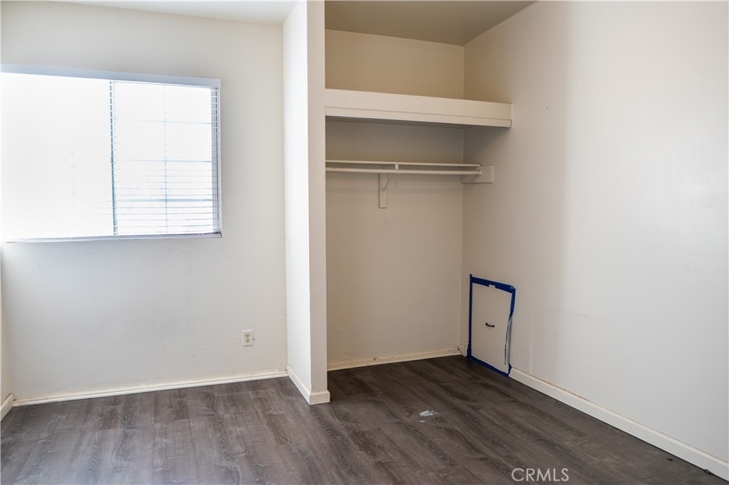 114 N Lewis - Photo 1
