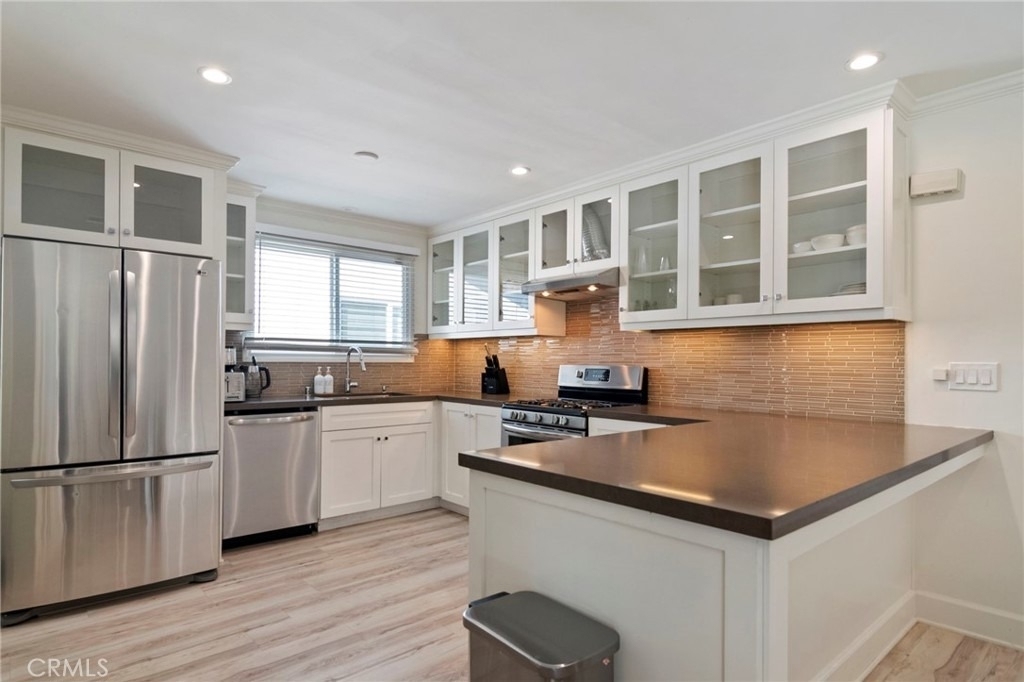 24136 Kittridge - Photo 9