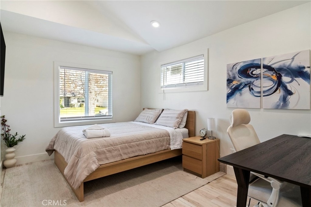 24136 Kittridge - Photo 18