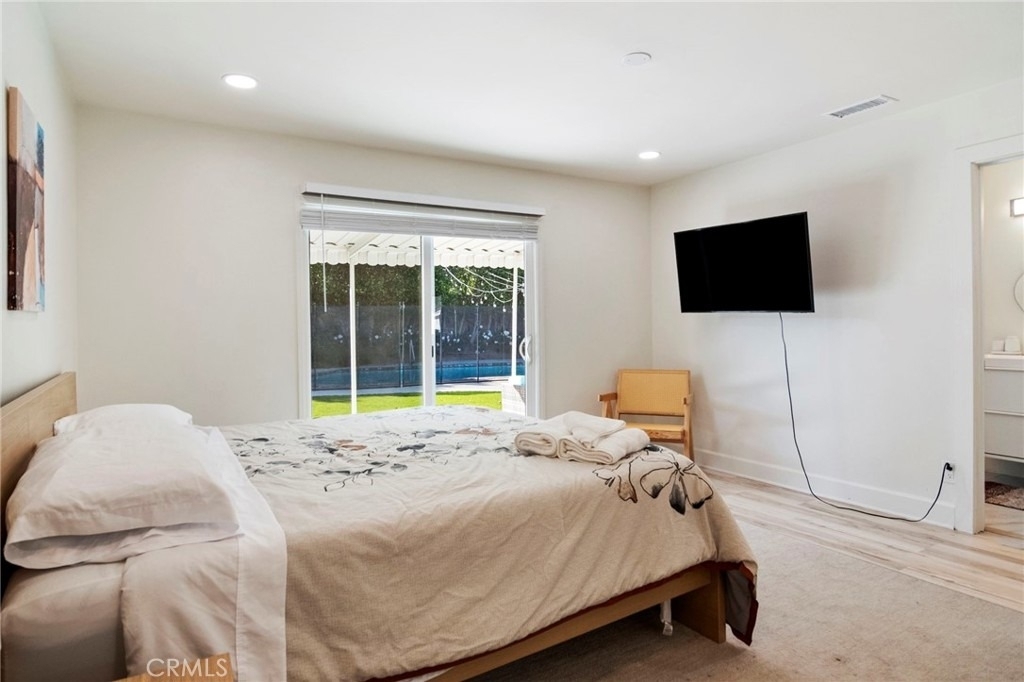 24136 Kittridge - Photo 12
