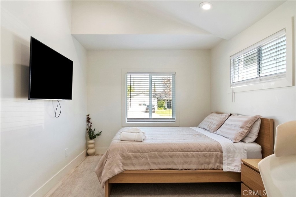 24136 Kittridge - Photo 19