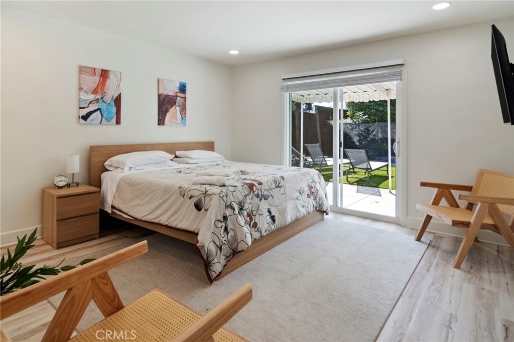 24136 Kittridge - Photo 11
