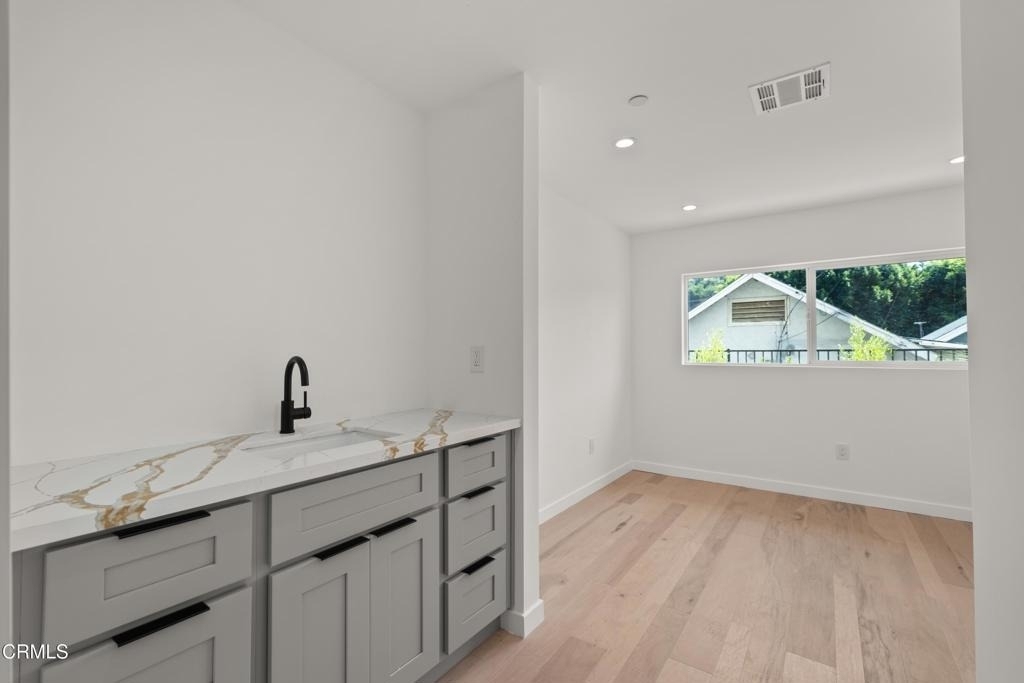 3564 N Eagle Rock Boulevard - Photo 12