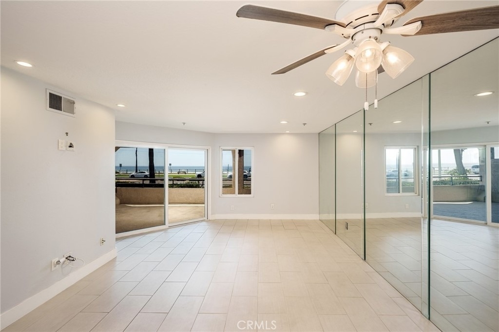 1200 Pacific Coast - Photo 3