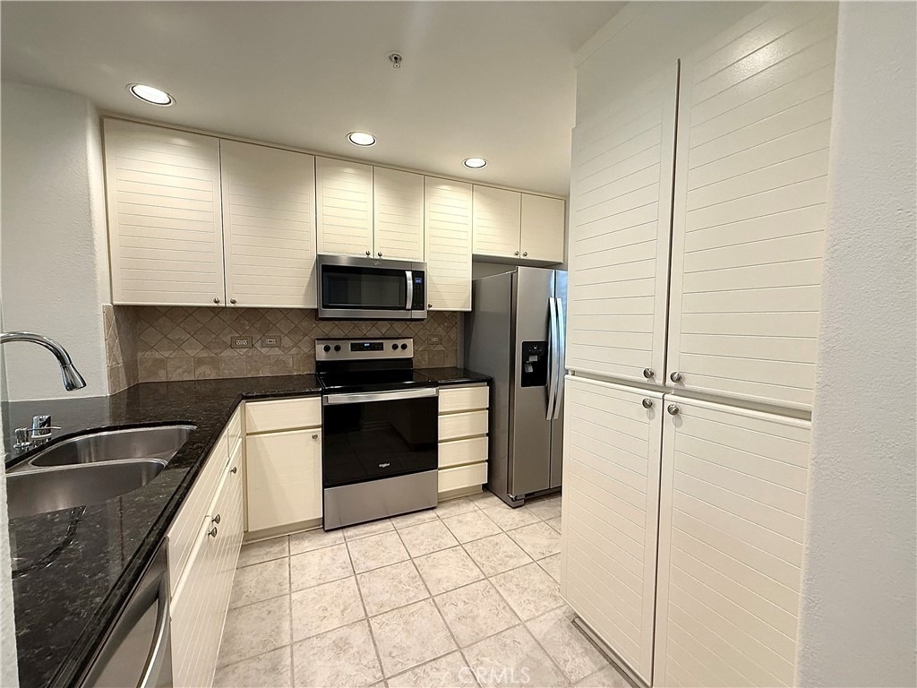 2243 Martin - Photo 10