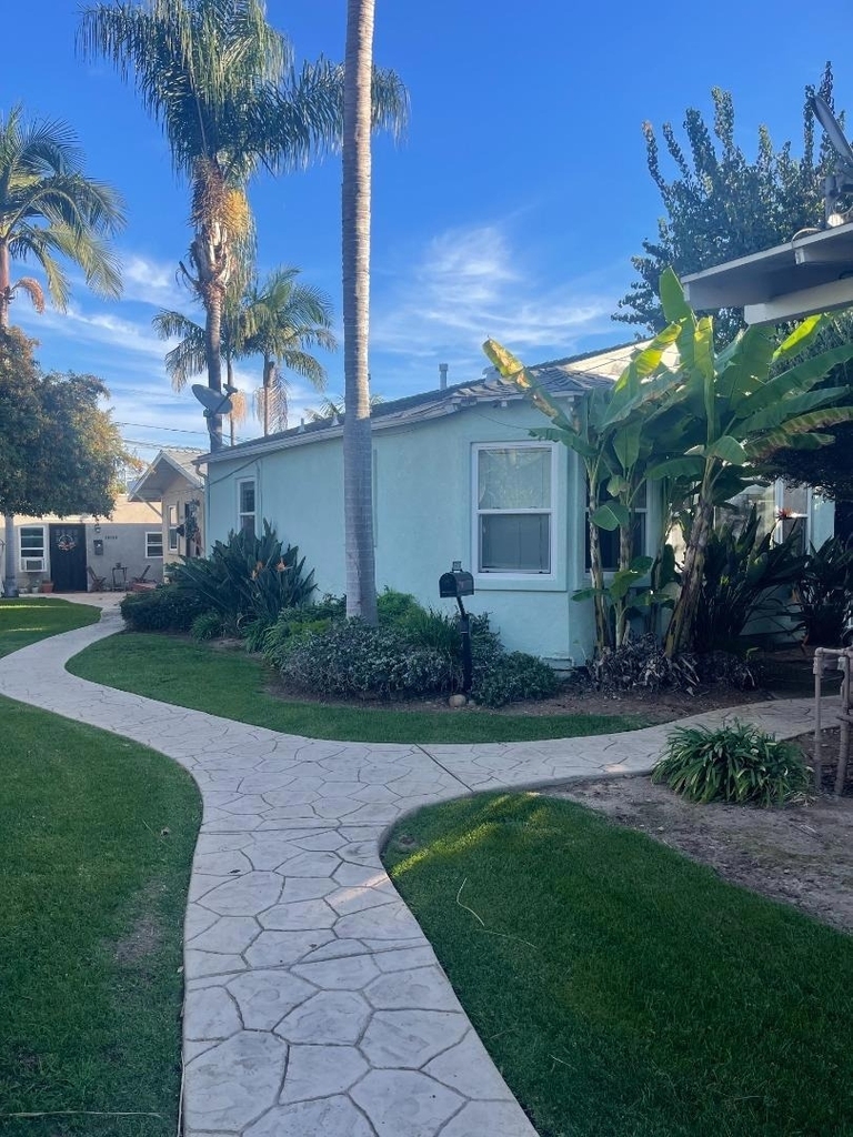 1610 Upas Street - Photo 1
