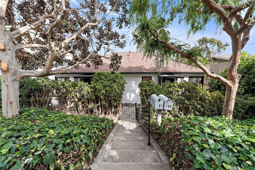 189 Lower Cliff Drive - Photo 16