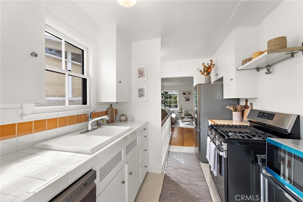 189 Lower Cliff Drive - Photo 5