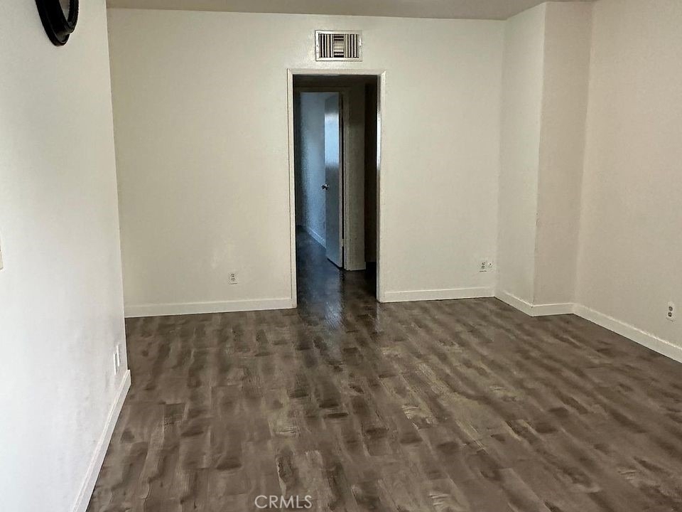 12001 Burbank Boulevard - Photo 3