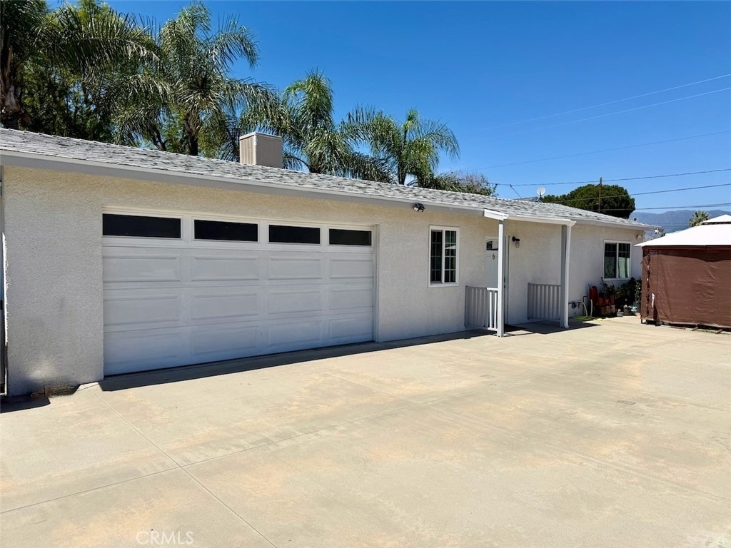 18421 E Cypress - Photo 0