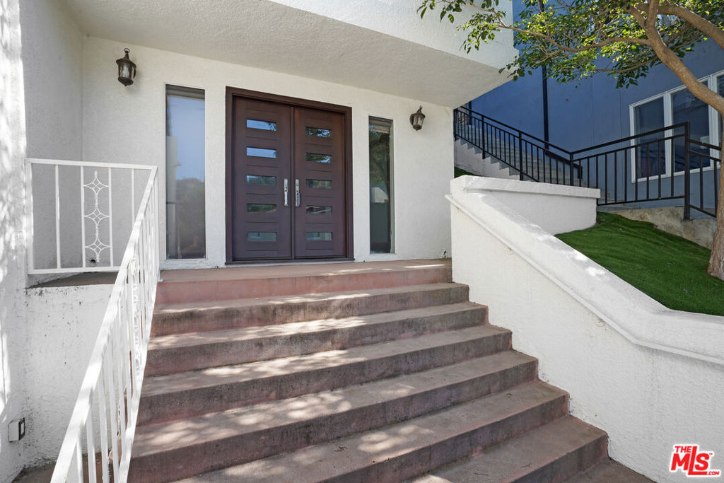 3832 Shannon Road - Photo 6