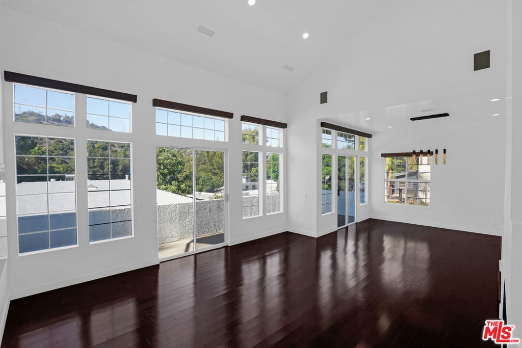 3832 Shannon Road - Photo 21