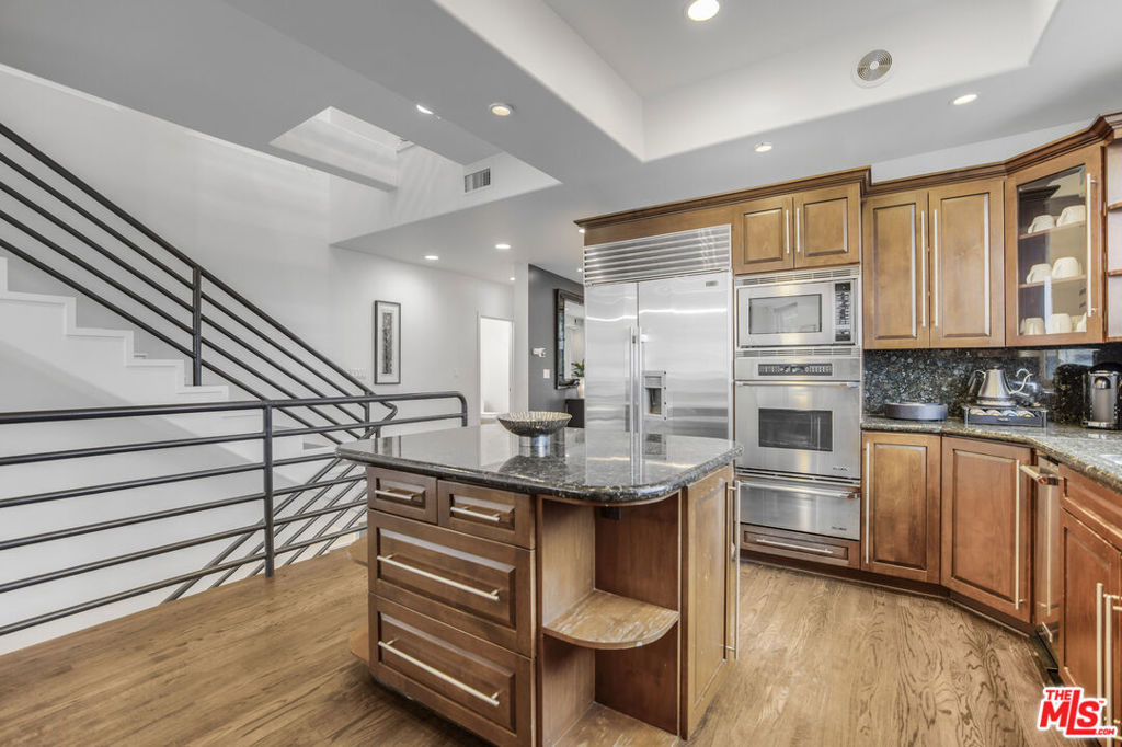 8507 Franklin Avenue - Photo 10