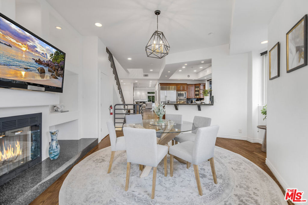 8507 Franklin Avenue - Photo 12