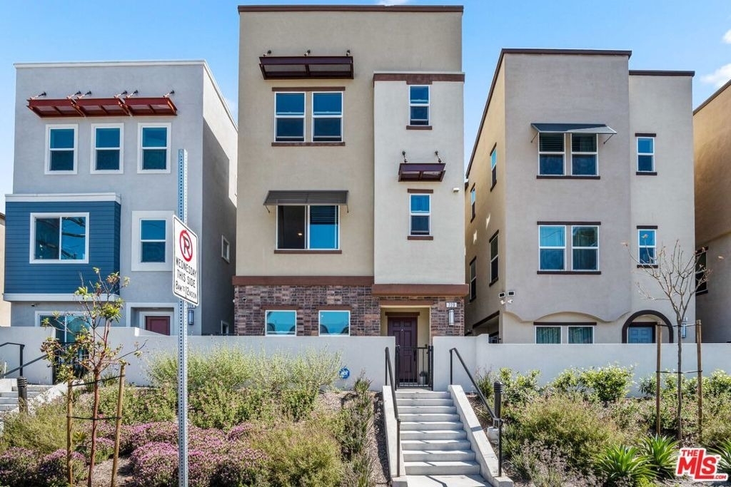 720 Grace Avenue - Photo 38