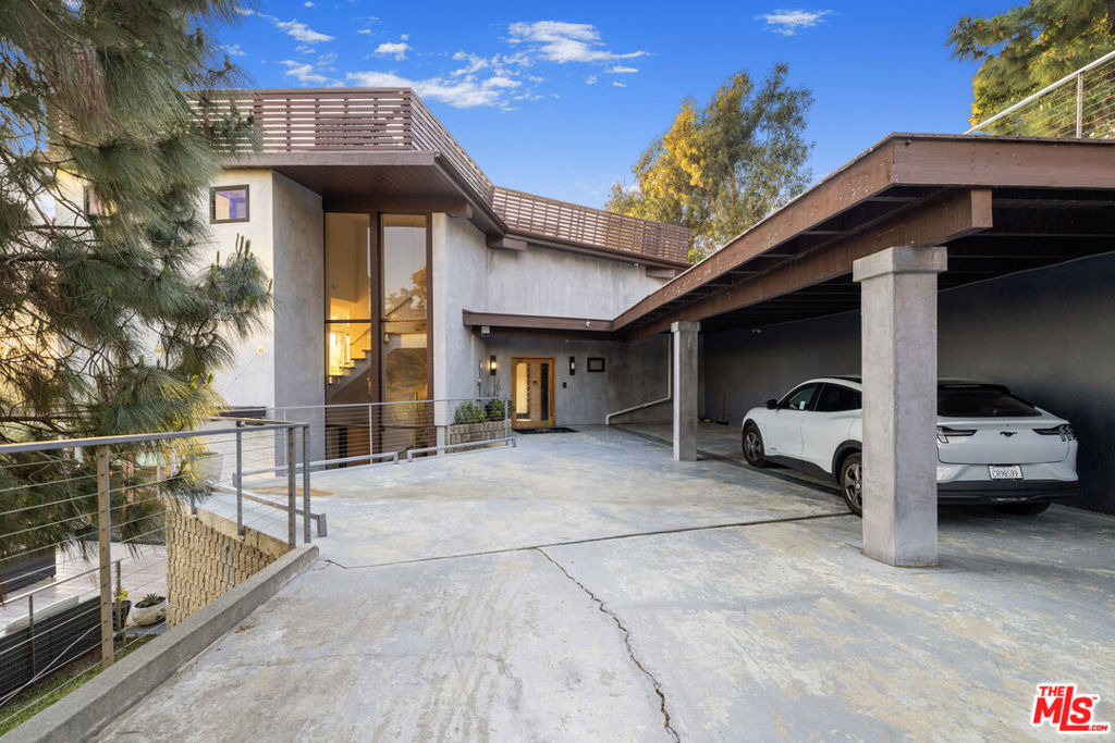 1735 Summitridge Drive - Photo 9