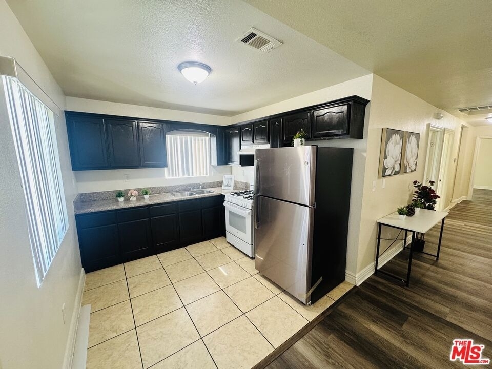 136 W 97th Street - Photo 17
