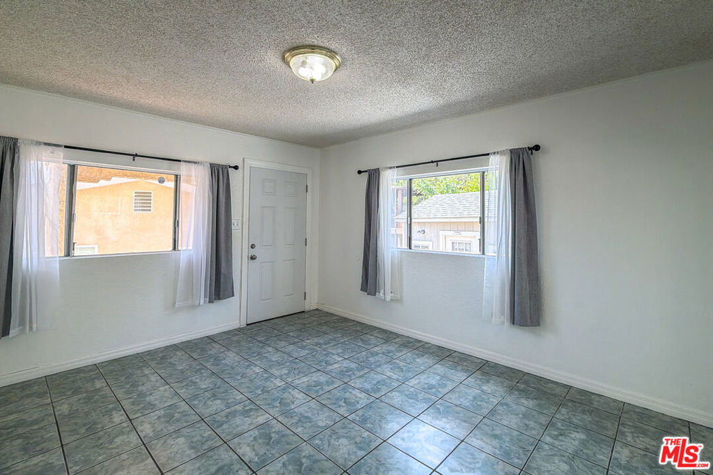 3331 1/2 City Terrace Drive - Photo 7