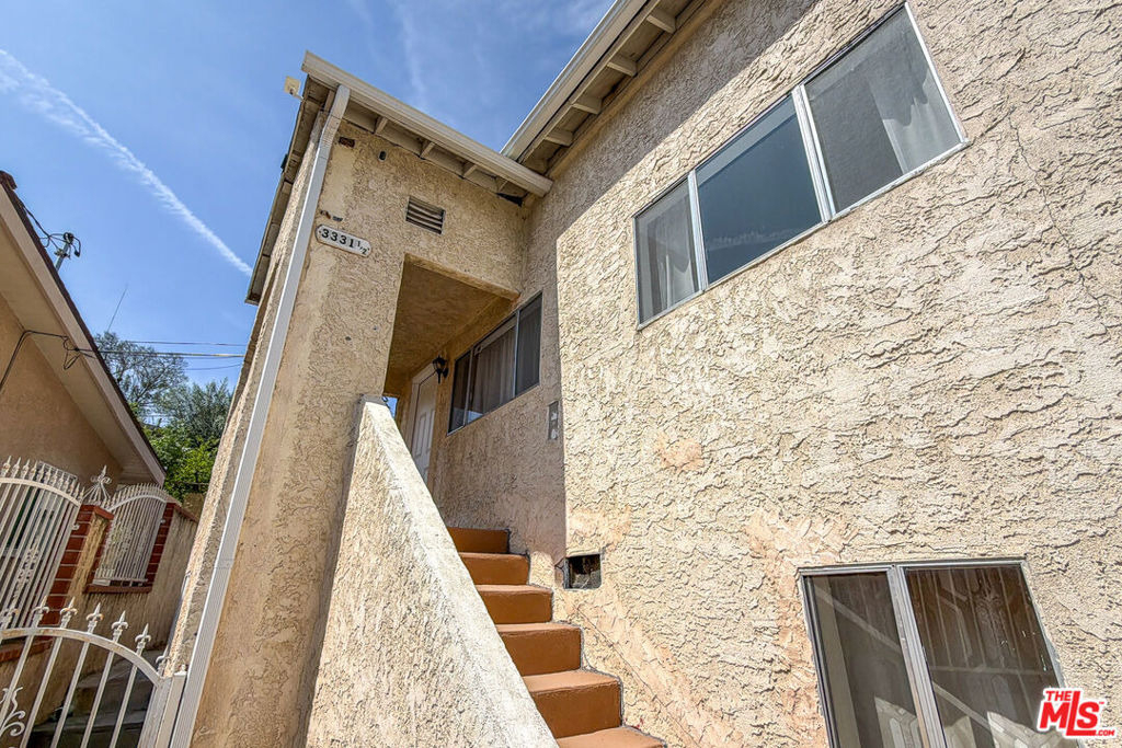 3331 1/2 City Terrace Drive - Photo 2