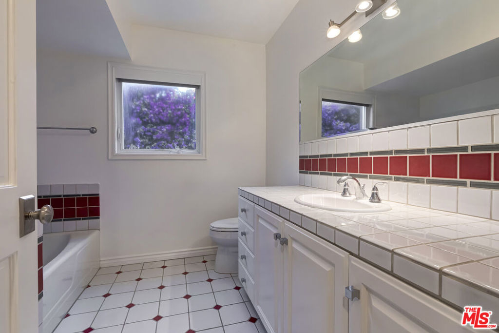 1277 N Norman Place - Photo 26
