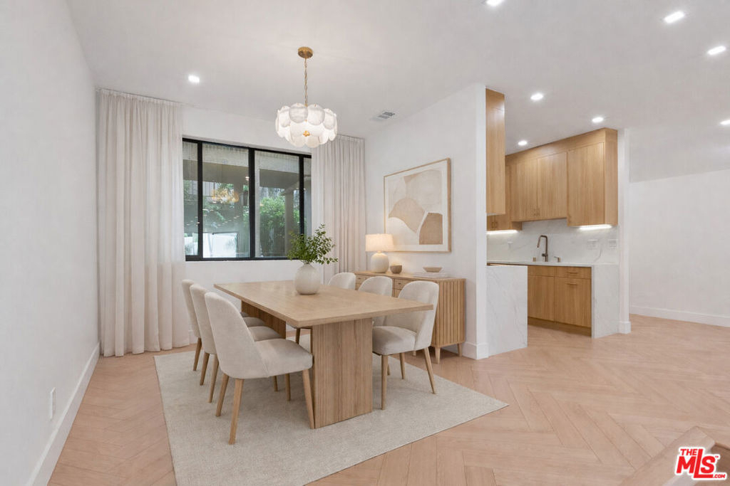8455 Fountain Avenue - Photo 3