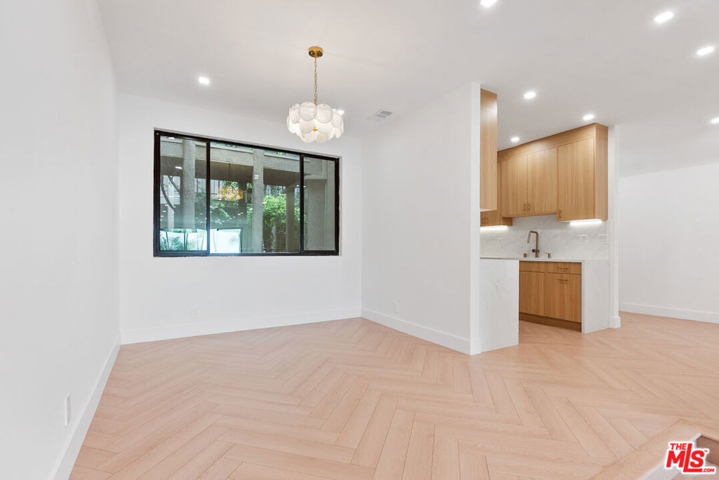 8455 Fountain Avenue - Photo 14