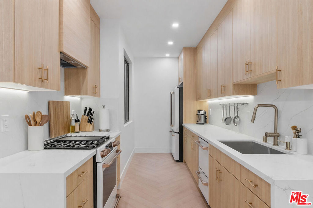 8455 Fountain Avenue - Photo 0