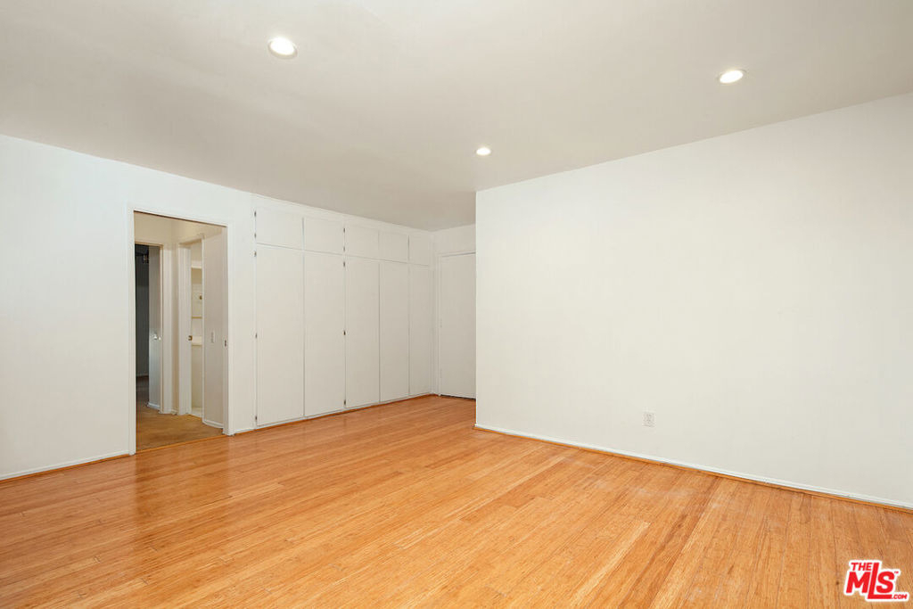 2311 4th Street - Photo 2