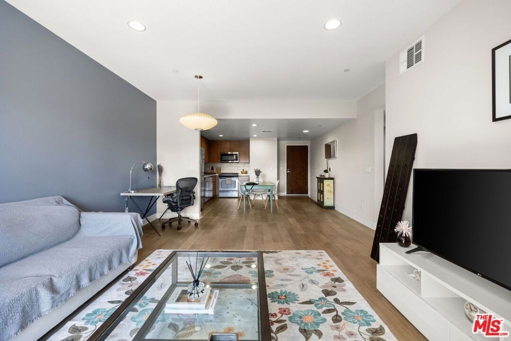 13337 Beach Avenue - Photo 8