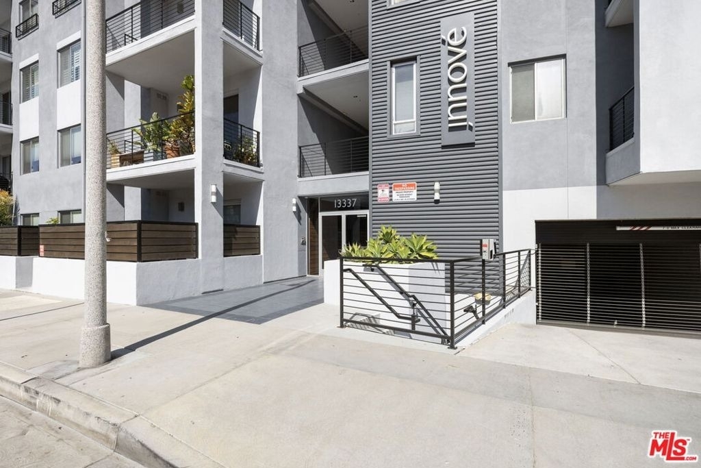 13337 Beach Avenue - Photo 2