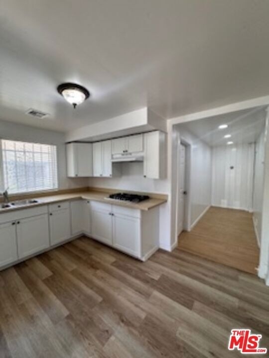 1434 W 22nd Street - Photo 9