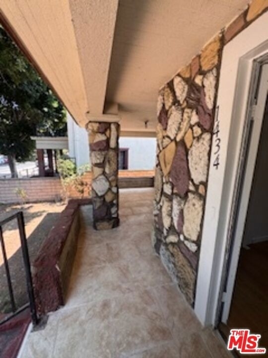 1434 W 22nd Street - Photo 12