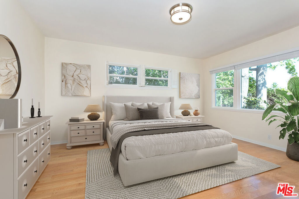 2536 Roscomare Road - Photo 7
