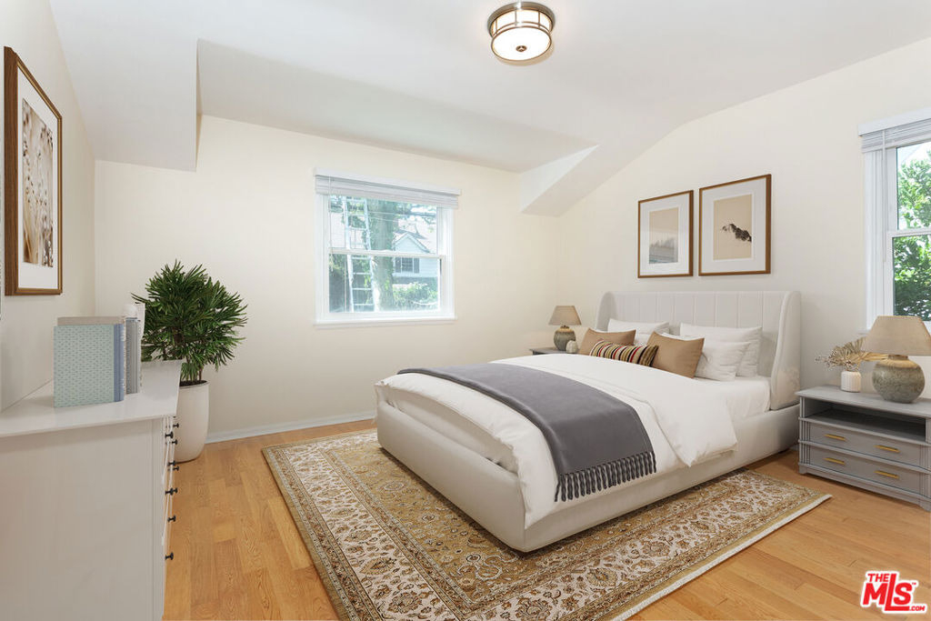 2536 Roscomare Road - Photo 9