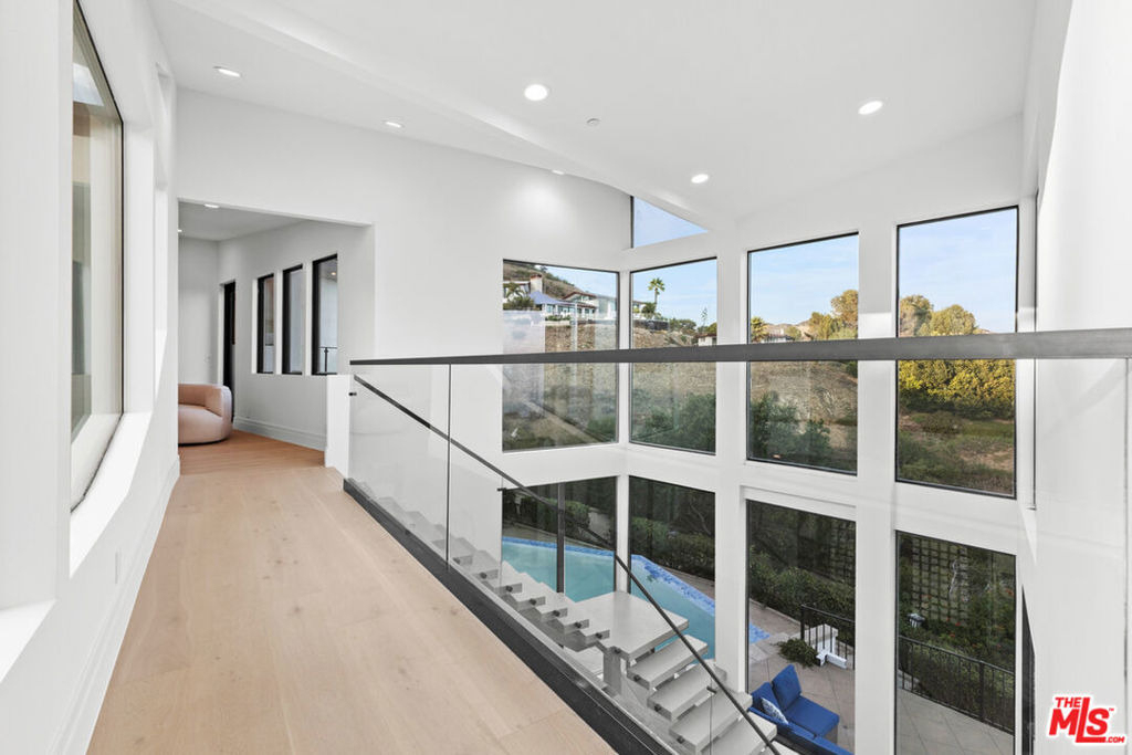 6380 Meadows Court - Photo 17