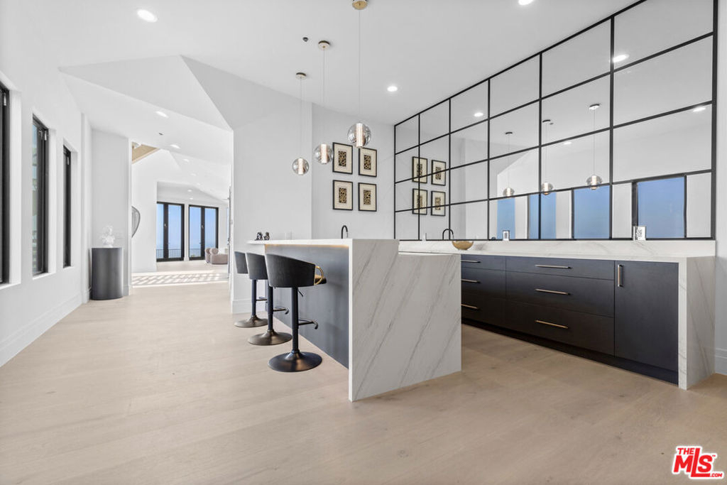 6380 Meadows Court - Photo 10
