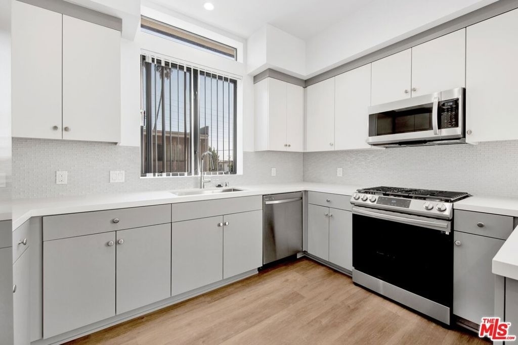 1458 Butler Avenue - Photo 20