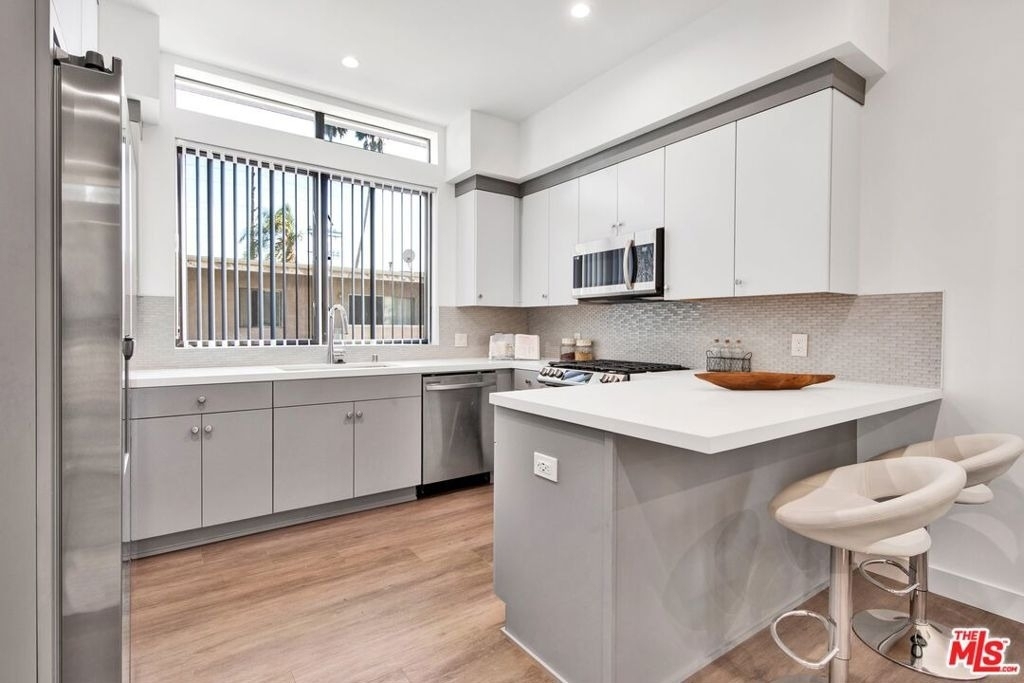 1458 Butler Avenue - Photo 4