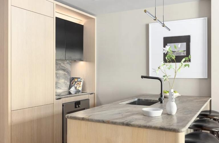 499 Ninth Avenue - Photo 1