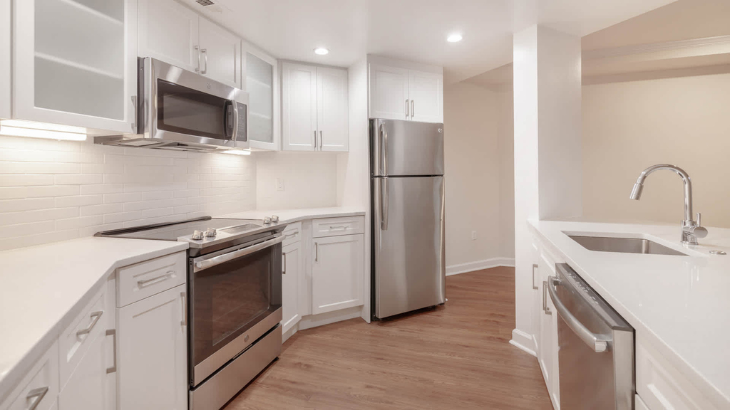3700 Massachusetts Ave. Nw - Photo 2