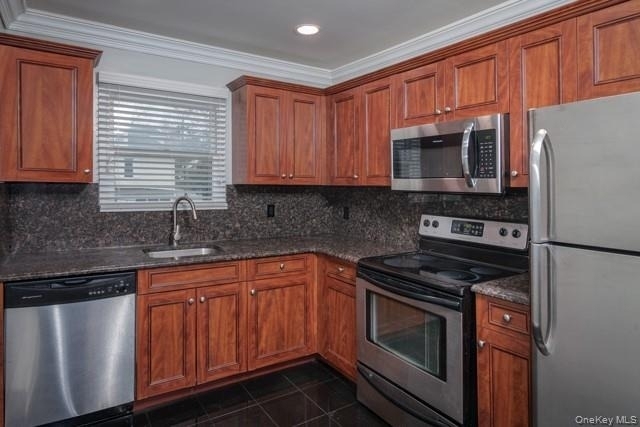 37 Elliot Place - Photo 1