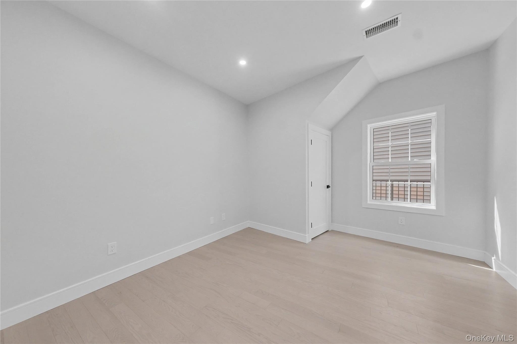 10 Market Street - Photo 14