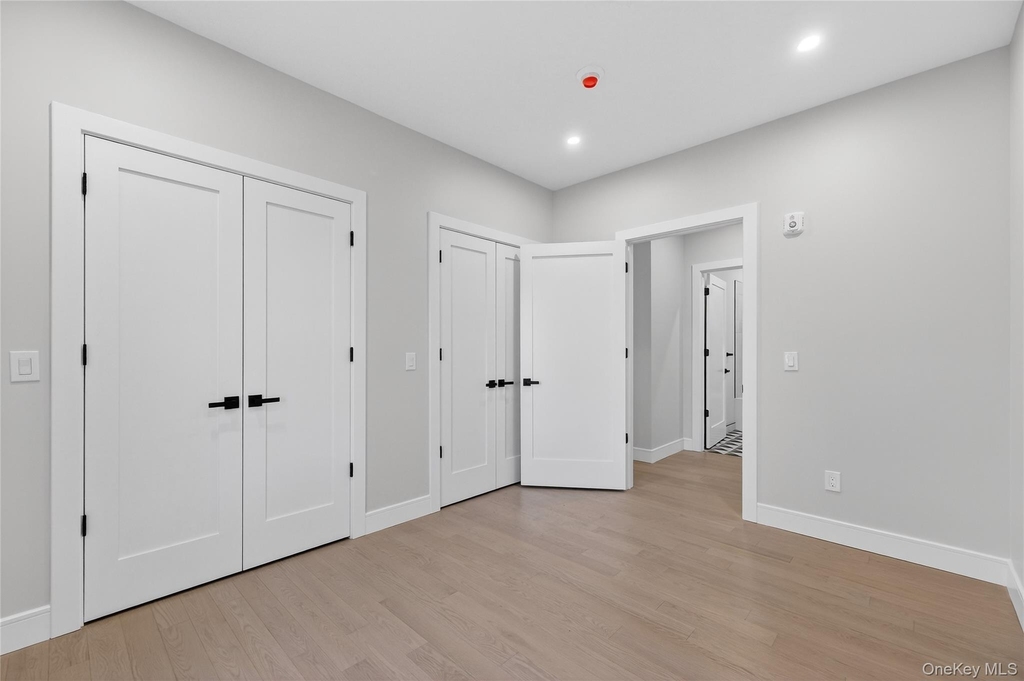 10 Market Street - Photo 13