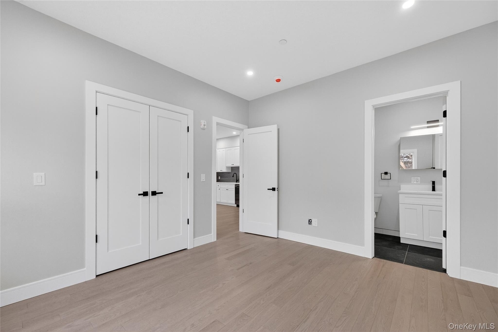 10 Market Street - Photo 17