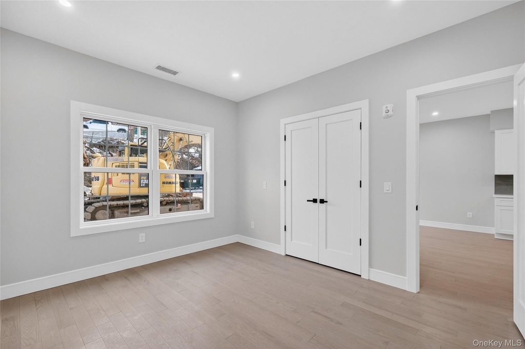 10 Market Street - Photo 16