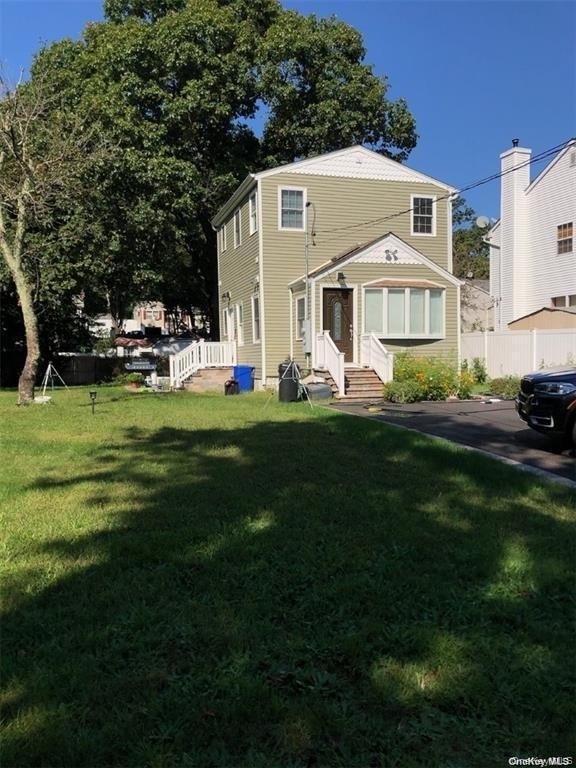 175 Richmond Boulevard - Photo 1