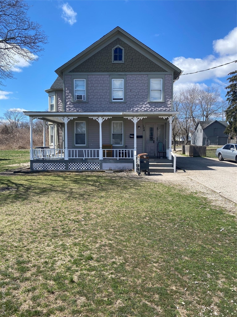 104 River Avenue - Photo 0